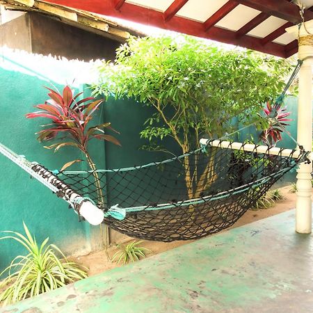 Private Beach House In Mirissa Luaran gambar