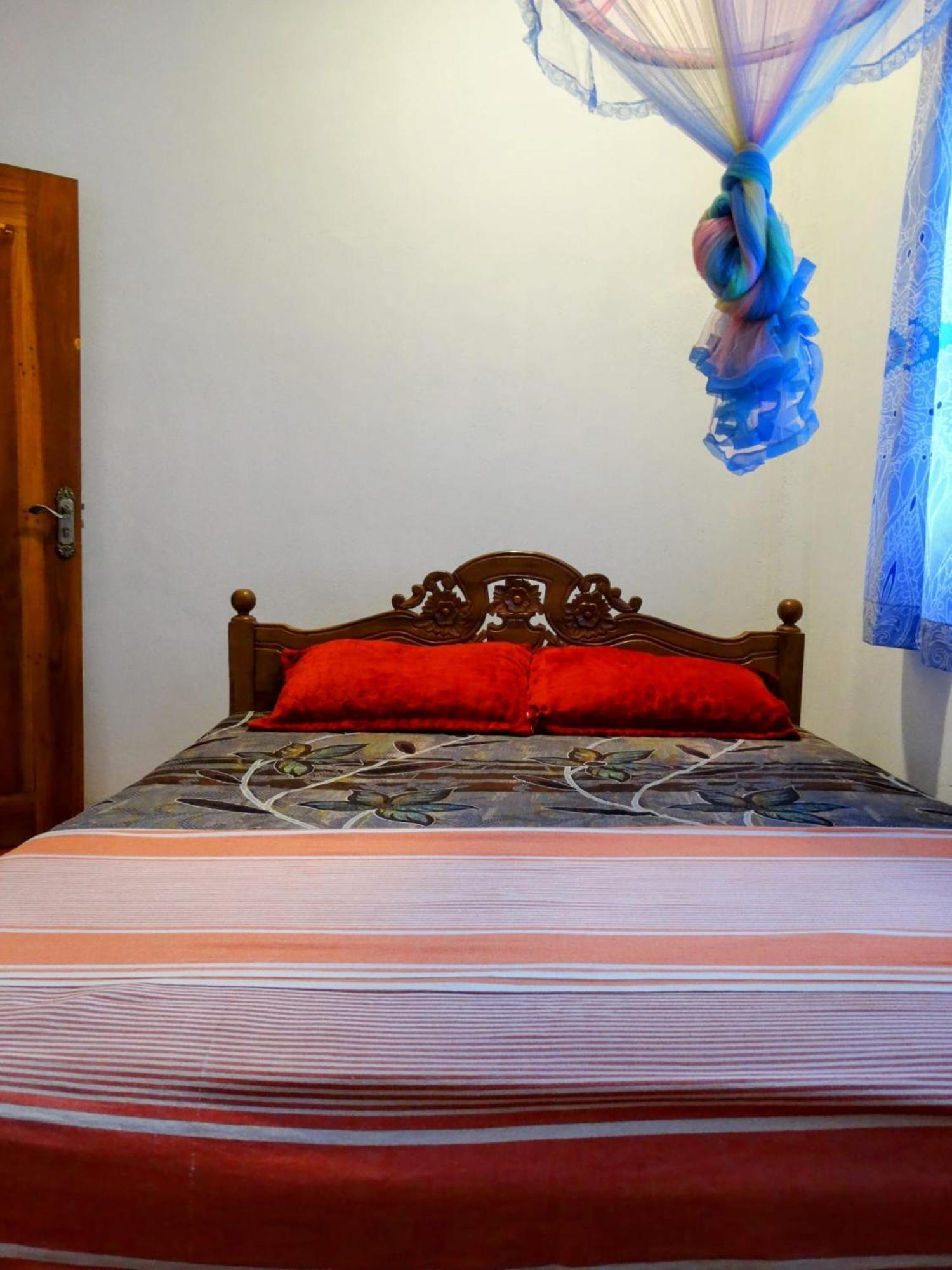 Private Beach House In Mirissa Luaran gambar