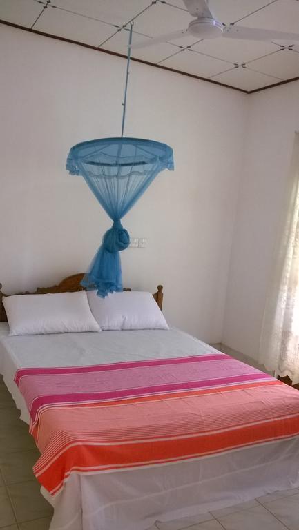 Private Beach House In Mirissa Luaran gambar