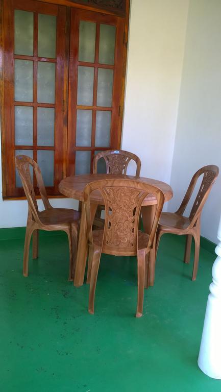 Private Beach House In Mirissa Luaran gambar